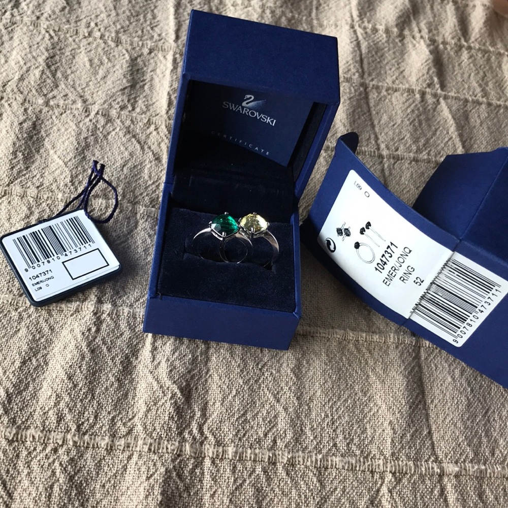 Swarosvski with cerrificate 2 rings